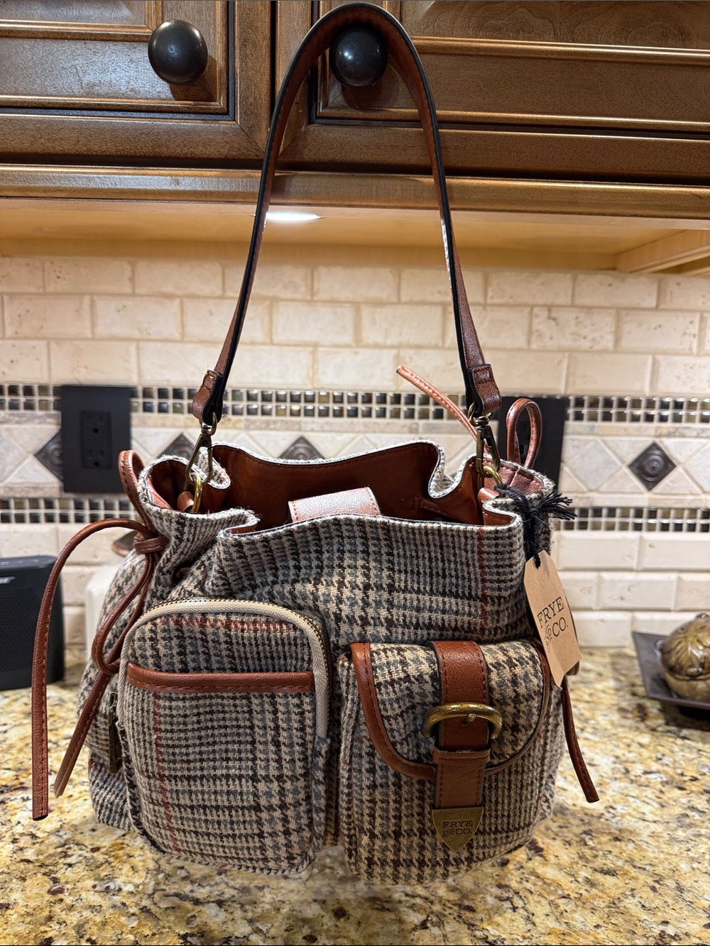 Frye and Co. Houndstooth Callaway Bucket purse